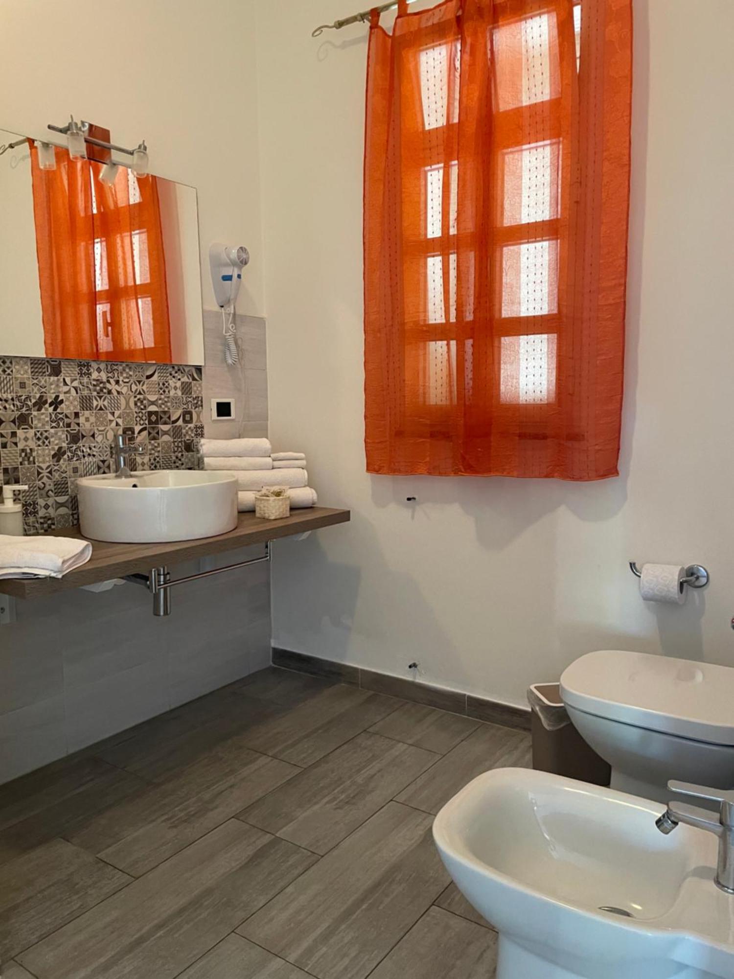 A Casa Di Giu B&B Сиракузы Экстерьер фото